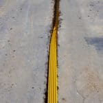 Micro-Trenching zur Glasfaserverlegung mit einer Grabenfräse